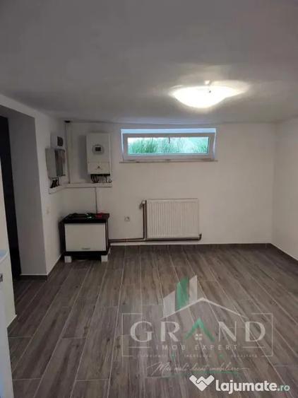 Casă cu 5 camere cu Teren 250 Mp în Central