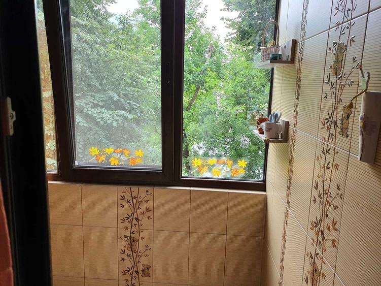 Garsonieră decomandată în Apărătorii Patriei
