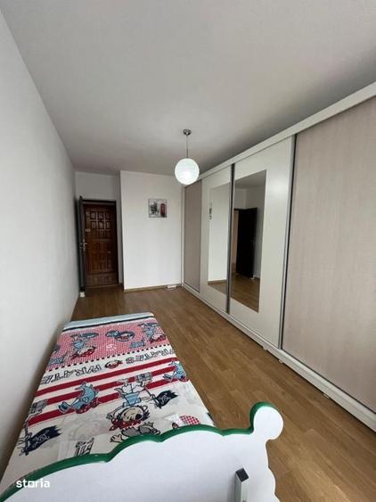 Apartament cu 4 camere decomandat în Jilava