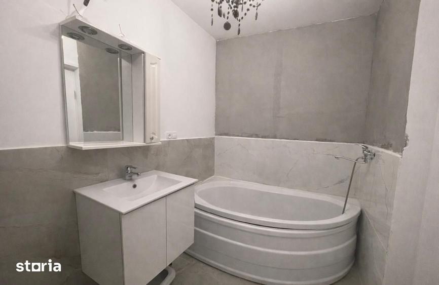 Apartament cu 4 camere decomandat în Rogerius