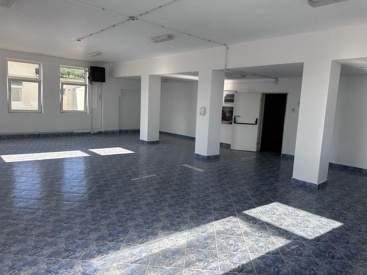 Spațiu comercial, de 1,000 mp, în Bălata
