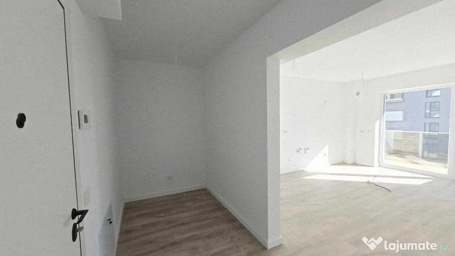 Apartament cu 2 camere semidecomandat în Nufărul