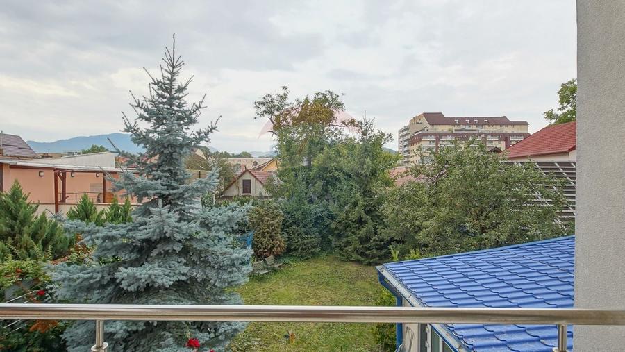Hotel/Pensiune, de 445 mp, în Astra