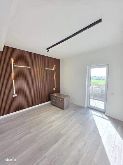 Casă cu 4 camere decomandat în Central