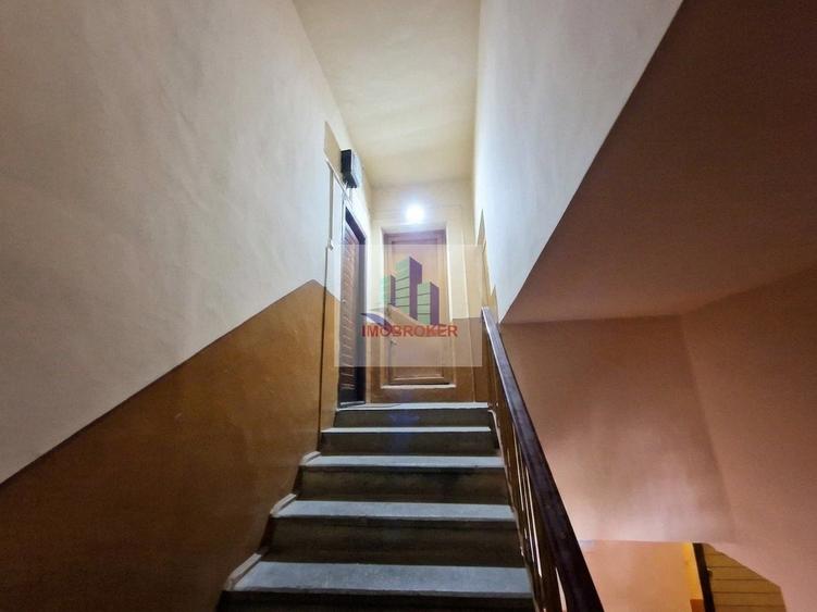 Garsonieră decomandată în Rogerius