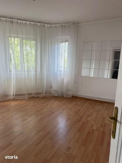 Spațiu comercial, de 60 mp, în Decebal