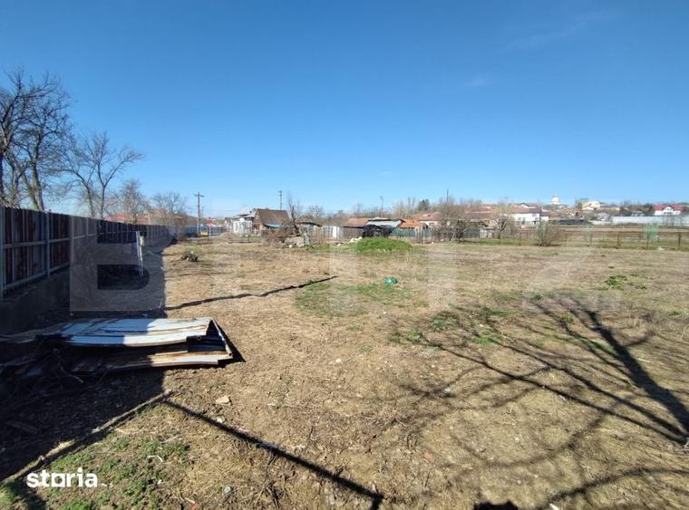 Teren de 1685 mp, în Almăj