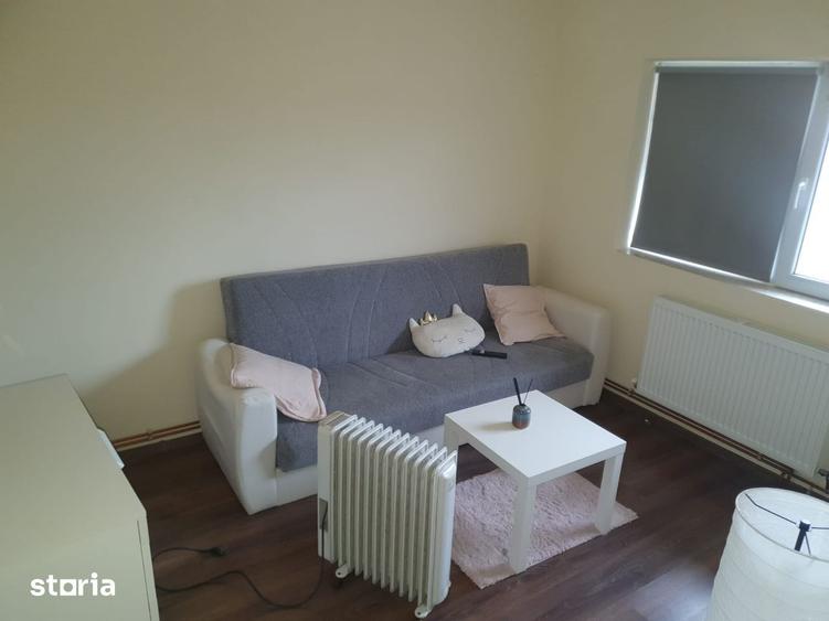 Casă cu 4 camere cu Teren 200 Mp în Central