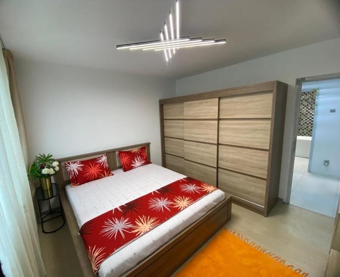 Apartament cu 2 camere decomandat, mobilat în Eroii Revoluției