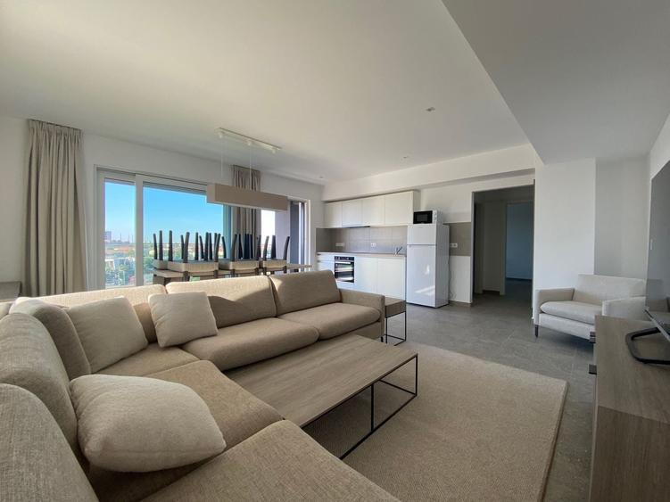 Apartament cu 2 camere semidecomandat, mobilat în Soarelui