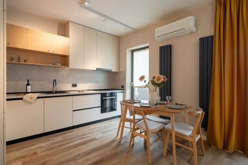 Apartament cu 3 camere decomandat, mobilat în Voluntari