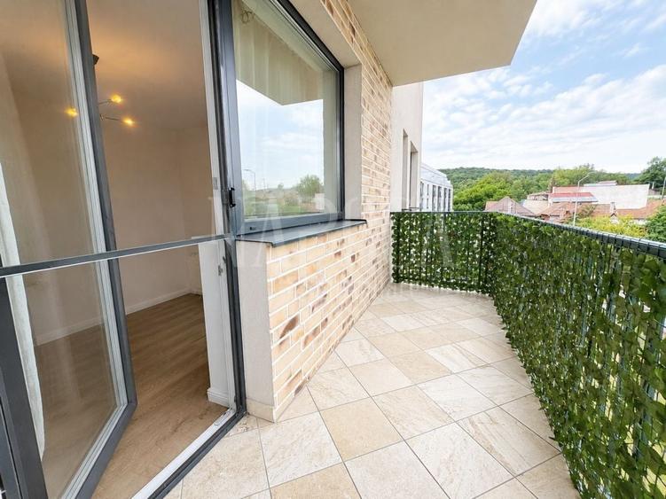 Apartament cu 2 camere semidecomandat în Dâmbul Rotund