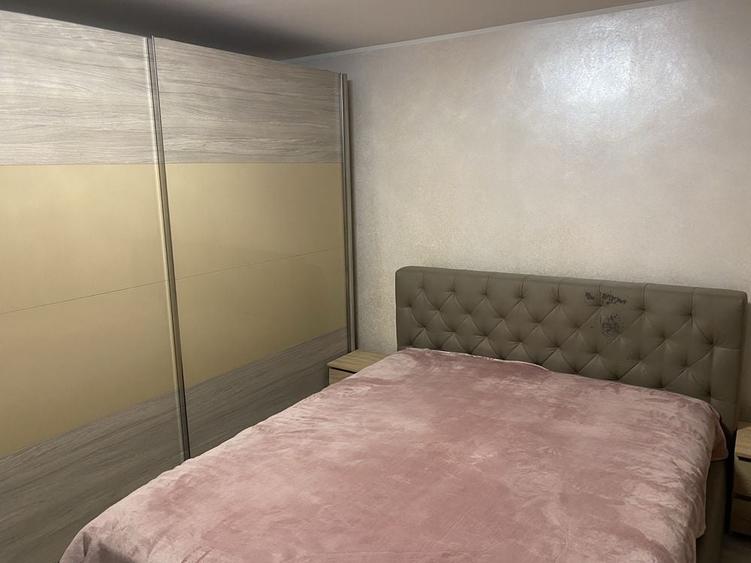 Apartament cu 4 camere decomandat în Tecuci