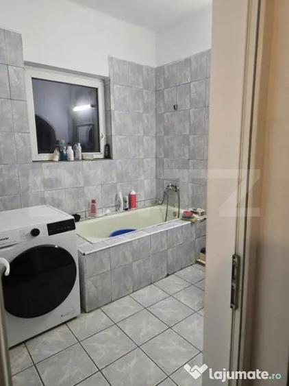 Casă cu 5 camere cu Teren 60 Mp în Titulescu