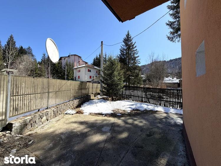 Casă cu 9 camere cu Teren 515 Mp în Central