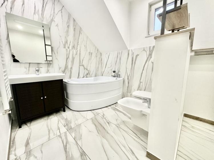 Duplex cu 5 camere cu Canalizare în Moșnița Veche