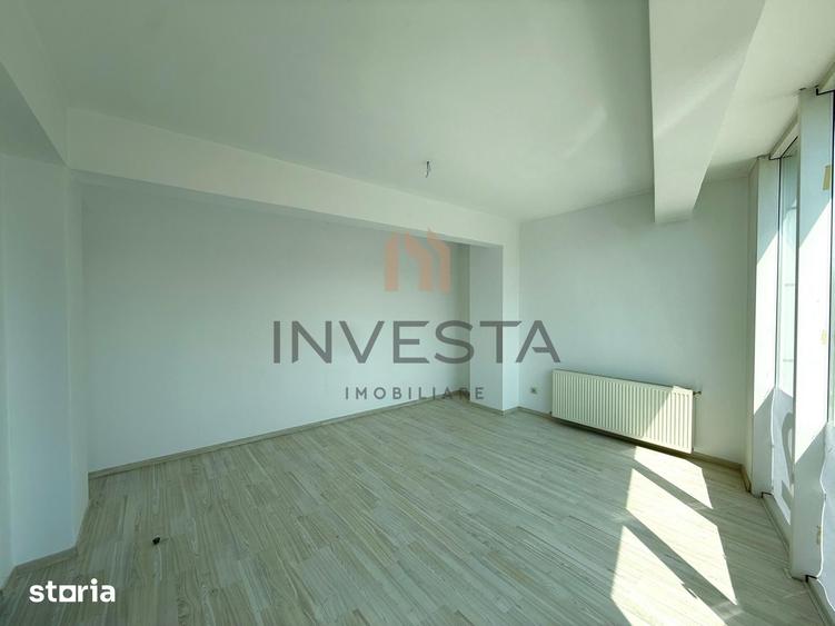 Apartament cu 3 camere semidecomandat în Central