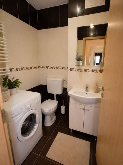 Apartament cu 3 camere decomandat, mobilat în Complex Studențesc