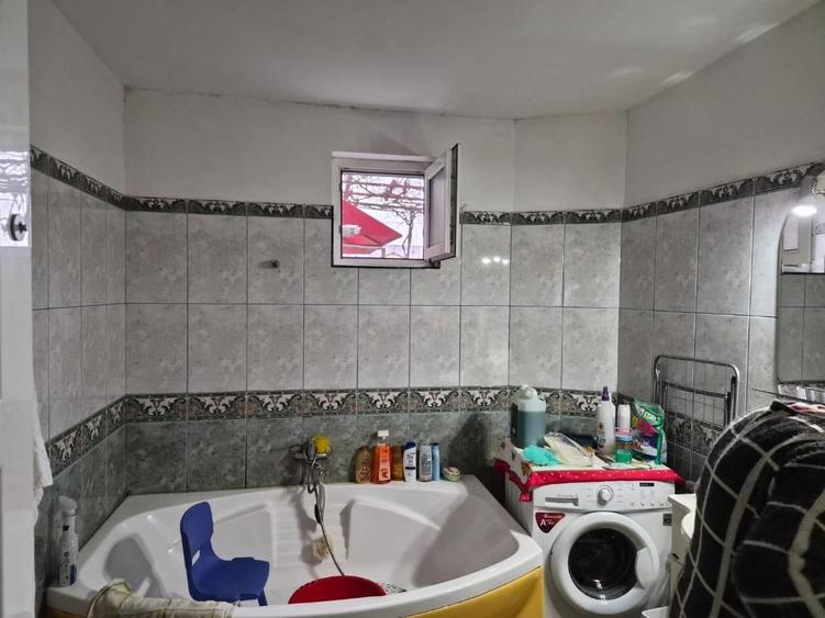 Casă cu 6 camere cu Teren 253 Mp în Cumpăna