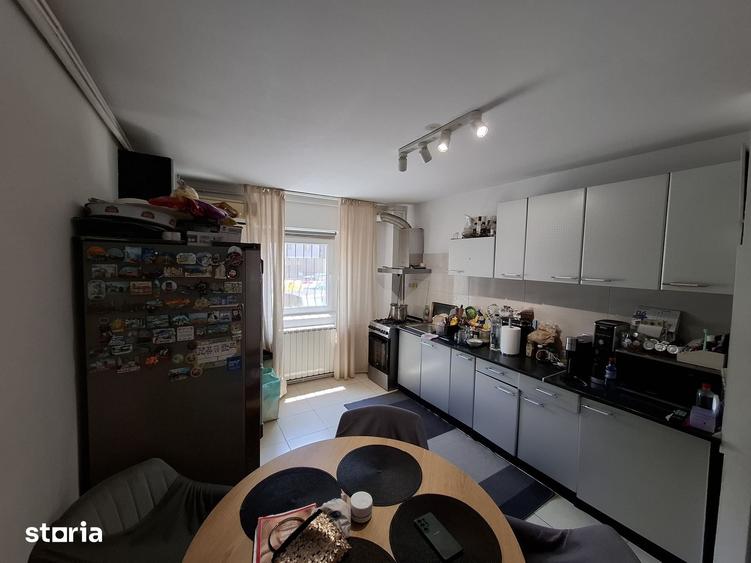 Apartament cu 4 camere în Sud