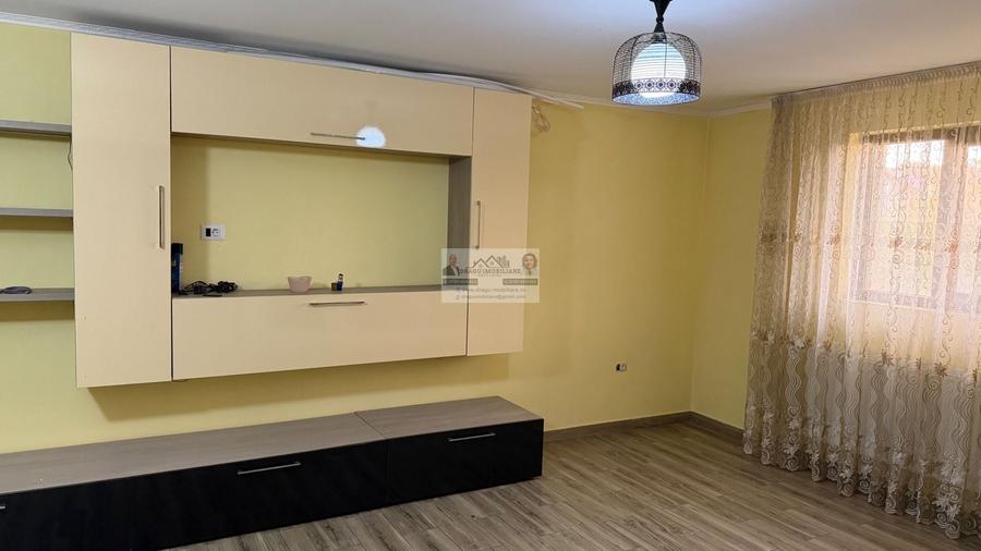 Casă individuală cu 3 camere cu Canalizare în Munteni