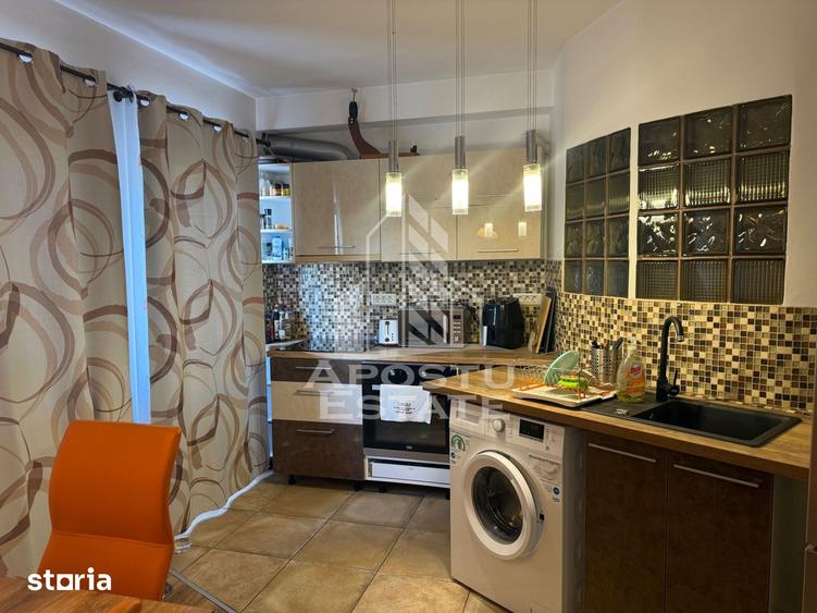 Casă cu 6 camere cu Teren 250 Mp în Ghiroda