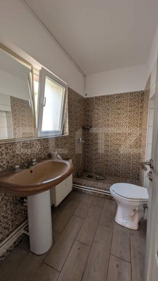 Casă individuală cu 2 camere cu Canalizare în Exterior Est