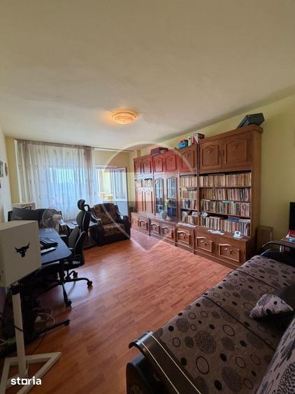 Apartament cu 2 camere decomandat în 1 Mai