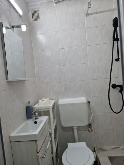 Garsonieră decomandată în Brâncoveanu
