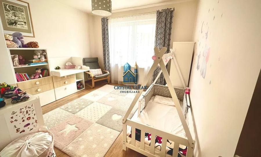 Apartament cu 3 camere decomandat, mobilat în Tudor