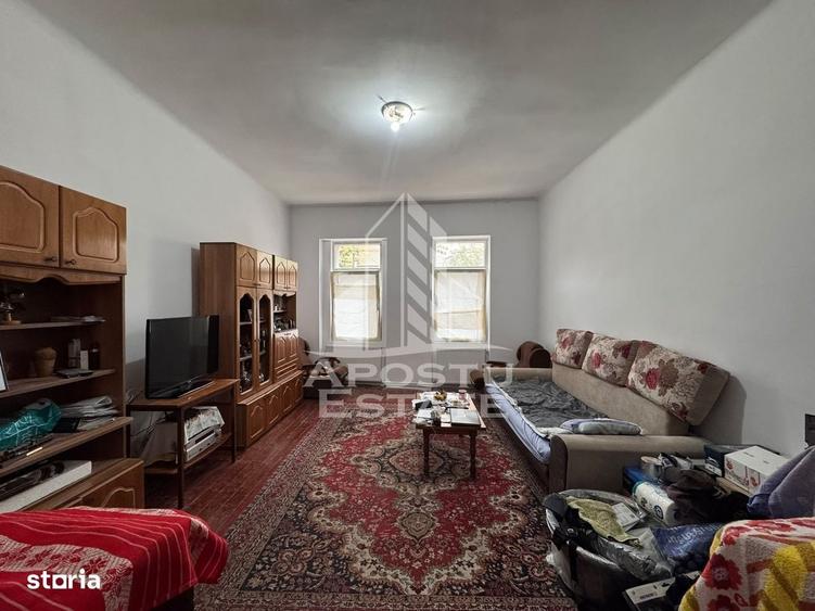 Apartament cu 4 camere decomandat în Bălcescu