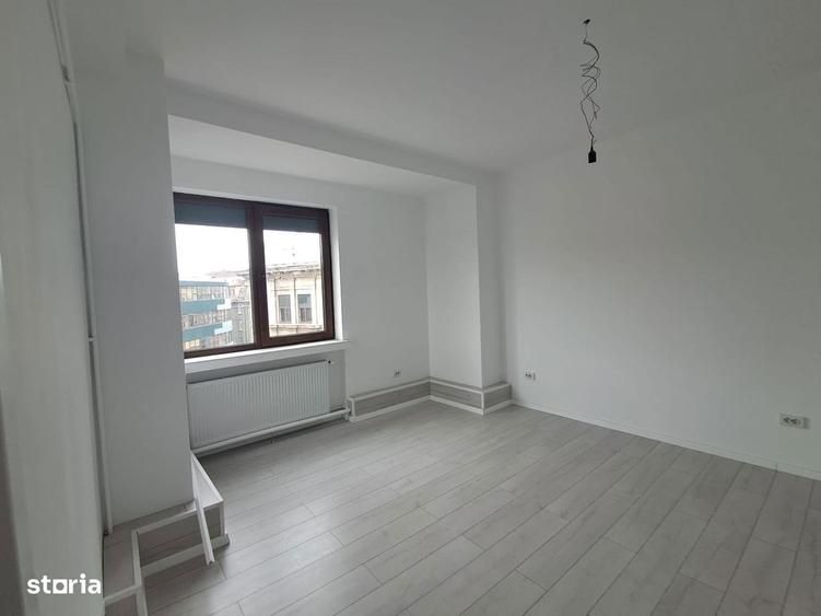 Apartament cu 5 camere decomandat în Moșilor