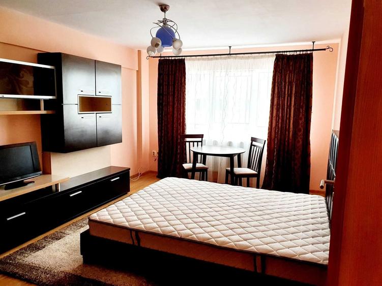 Garsonieră decomandată în Calea Turzii