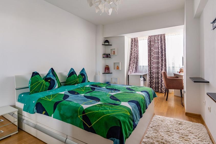 Apartament cu 4 camere decomandat în Ultracentral