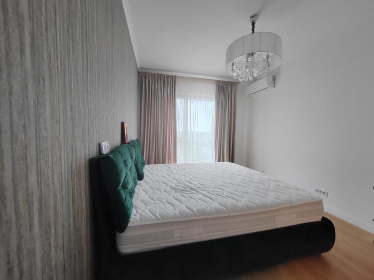 Apartament cu 3 camere în Splaiul Unirii