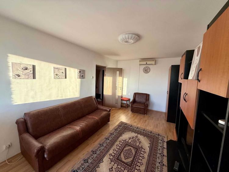 Apartament cu 2 camere semidecomandat în Tătărași