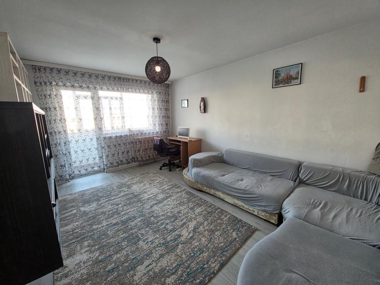 Apartament cu 3 camere decomandat în Tomis Nord