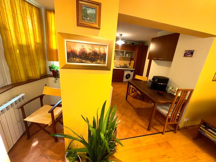 Apartament cu 4 camere semidecomandat, mobilat în Aviației