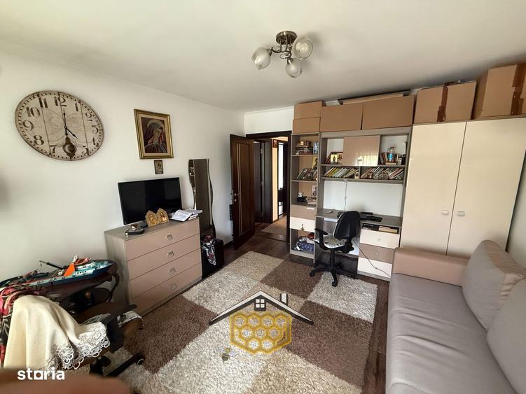 Casă cu 4 camere cu Teren 330 Mp în Bordei