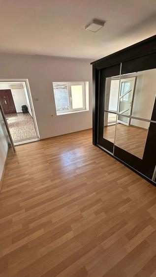 Casă cu 3 camere cu Teren 273 Mp în Palas