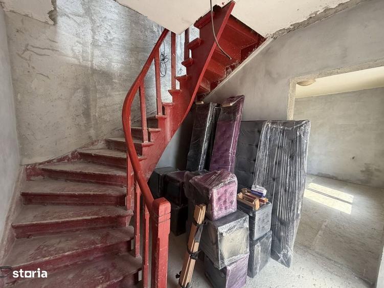 Casă cu 4 camere în Nicolae Bălcescu
