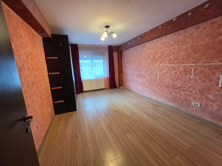 Apartament cu 3 camere semidecomandat în Nicolae Grigorescu