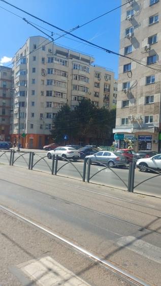 Apartament cu 2 camere semidecomandat în Iancului
