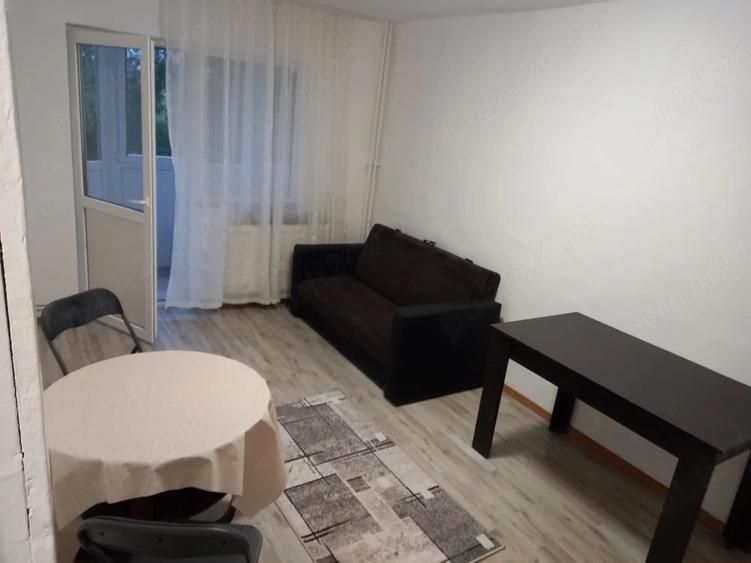 Garsonieră decomandată în Central