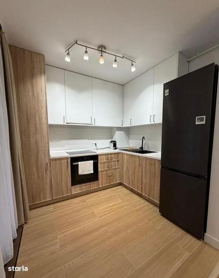 Apartament cu 3 camere în Barbu Văcărescu