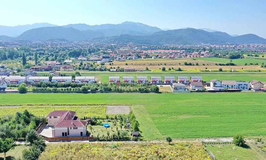 Teren Construcții intravilan de 20400 mp, în Stupini