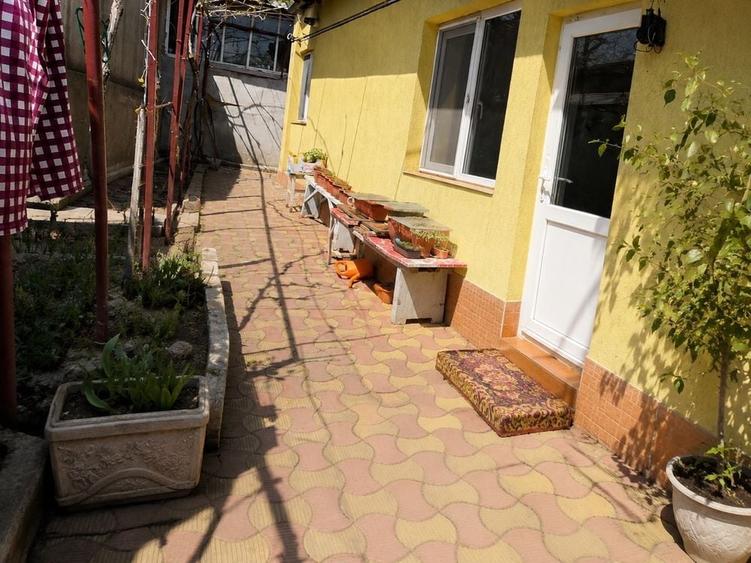 Casă cu 4 camere în Central