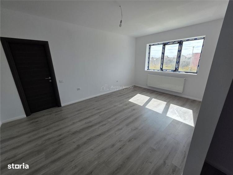 Apartament cu 3 camere semidecomandat în Copăceni