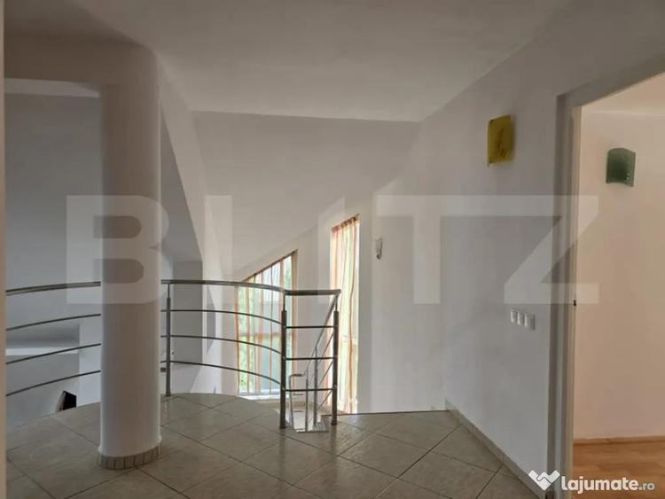 Casă cu 7 camere cu Teren 1535 Mp în Vetiș