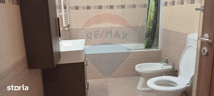 Apartament cu 2 camere decomandat în Funcționarilor
